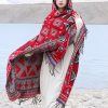 Chaleco con capucha de patrón triangular tibetano Tibetan Triangle Pattern Hooded Shawl