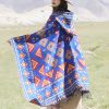 Chaleco con capucha de patrón triangular tibetano Tibetan Triangle Pattern Hooded Shawl