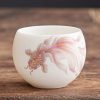 كوب شاي سيراميك أبيض مزخرف بأسماك الكوي White Ceramic Koi Fish Teacup