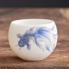 كوب شاي سيراميك أبيض مزخرف بأسماك الكوي White Ceramic Koi Fish Teacup