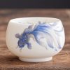 كوب شاي سيراميك أبيض مزخرف بأسماك الكوي White Ceramic Koi Fish Teacup