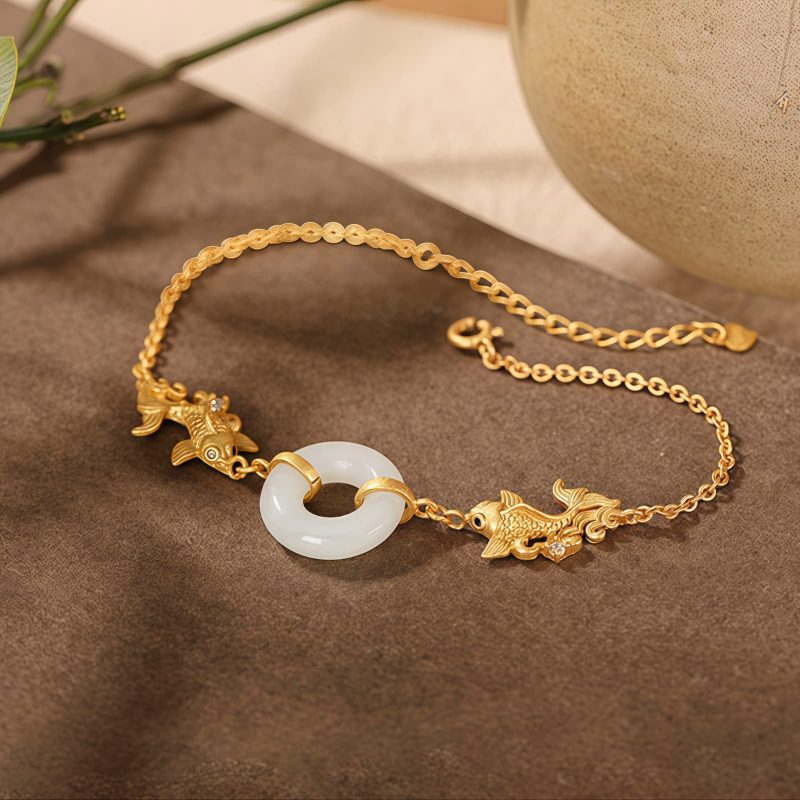 Pulseira de Jade Branco com Peixe Koi para Prosperidade White Jade Koi Fish Wealth Bracelet
