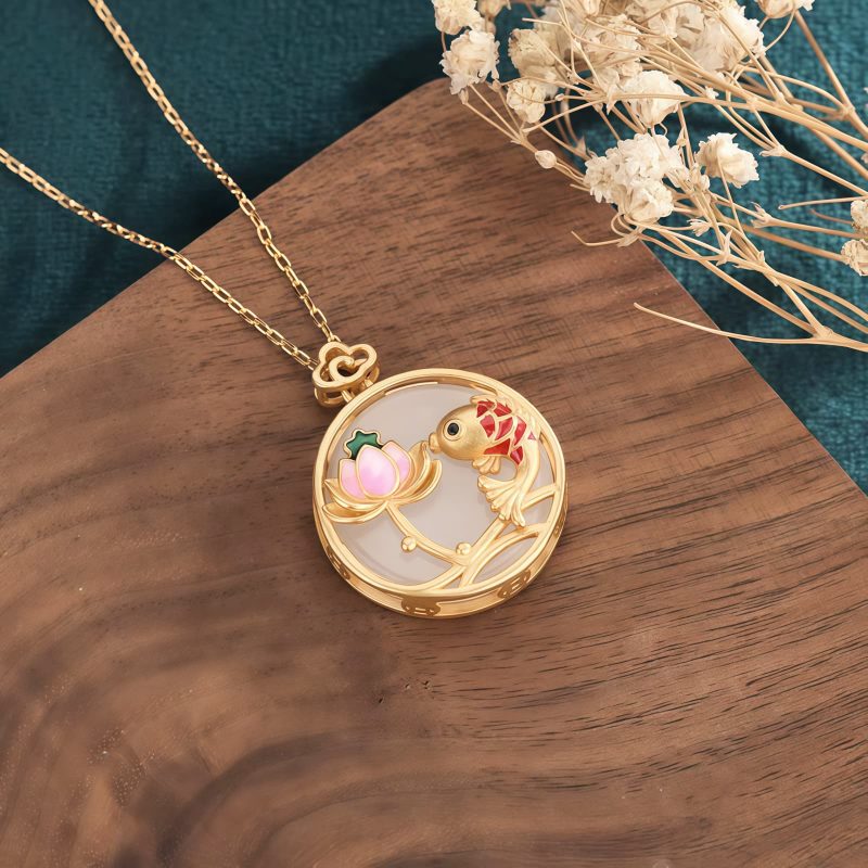 Collar con dije de Loto y Koi de Jade Blanco White Jade Koi Lotus Pendant Necklace