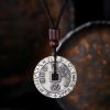 Collar con dije de Bagua Yin Yang chapado en plata Yin Yang Bagua Silver Plated Pendant Necklace