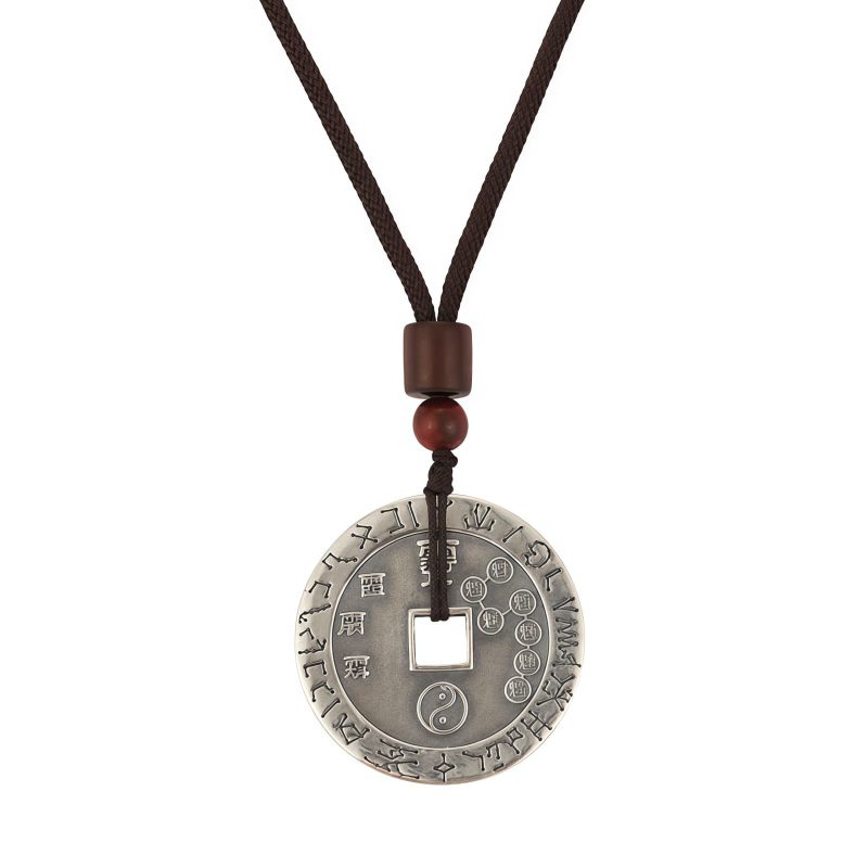 Collar con dije de Bagua Yin Yang chapado en plata Yin Yang Bagua Silver Plated Pendant Necklace