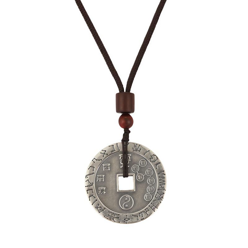 Collar con dije de Bagua Yin Yang chapado en plata Yin Yang Bagua Silver Plated Pendant Necklace