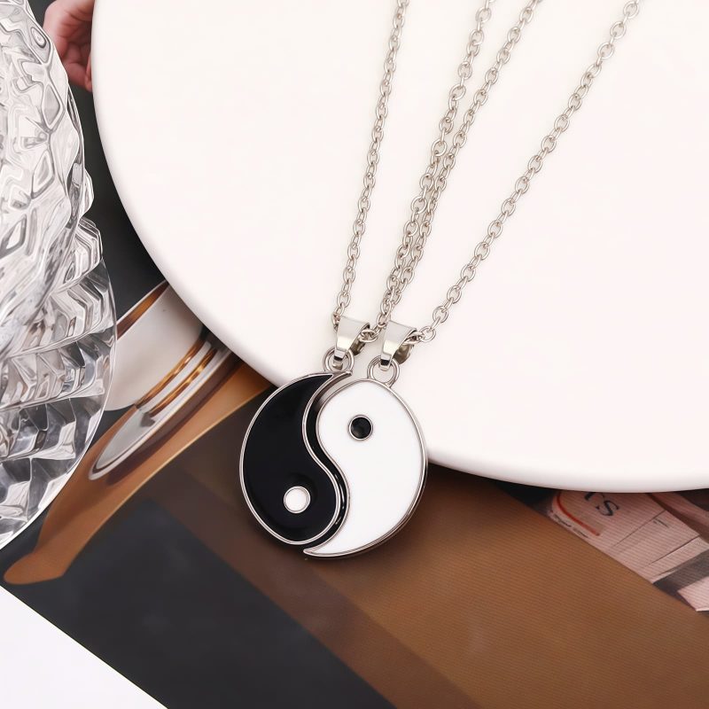 陰陽ヘマタイトカップルネックレス Yin Yang Hematite Couple Necklace