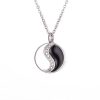Collar con colgante de armonía Yin Yang de acero de titanio Yin Yang Titanium Steel Harmony Pendant Necklace