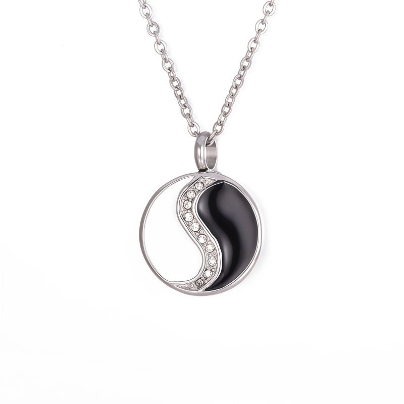Collar con colgante de armonía Yin Yang de acero de titanio Yin Yang Titanium Steel Harmony Pendant Necklace