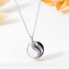 Collar con colgante de armonía Yin Yang de acero de titanio Yin Yang Titanium Steel Harmony Pendant Necklace