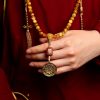 سوار يد من خرز مالا 108 حبة من عين النمر مع شرابة دورجي 108 Mala Beads Tiger Eye Dorje Tassel Bracelet