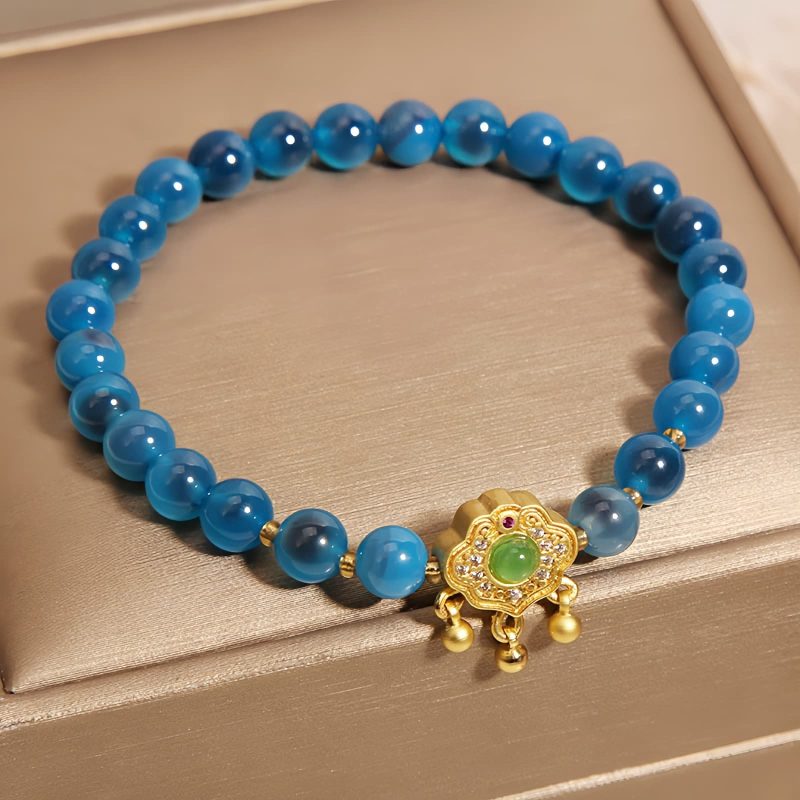 Pulsera con dije de cerradura china y ágata azul caramelo Blue Candy Agate Chinese Lock Charm Bracelet