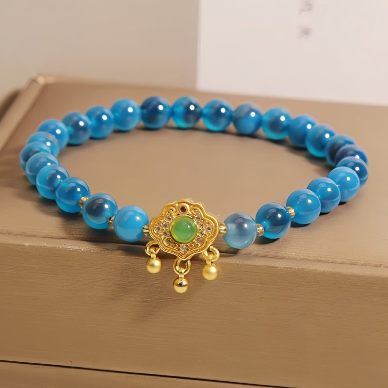 Pulsera con dije de cerradura china y ágata azul caramelo Blue Candy Agate Chinese Lock Charm Bracelet