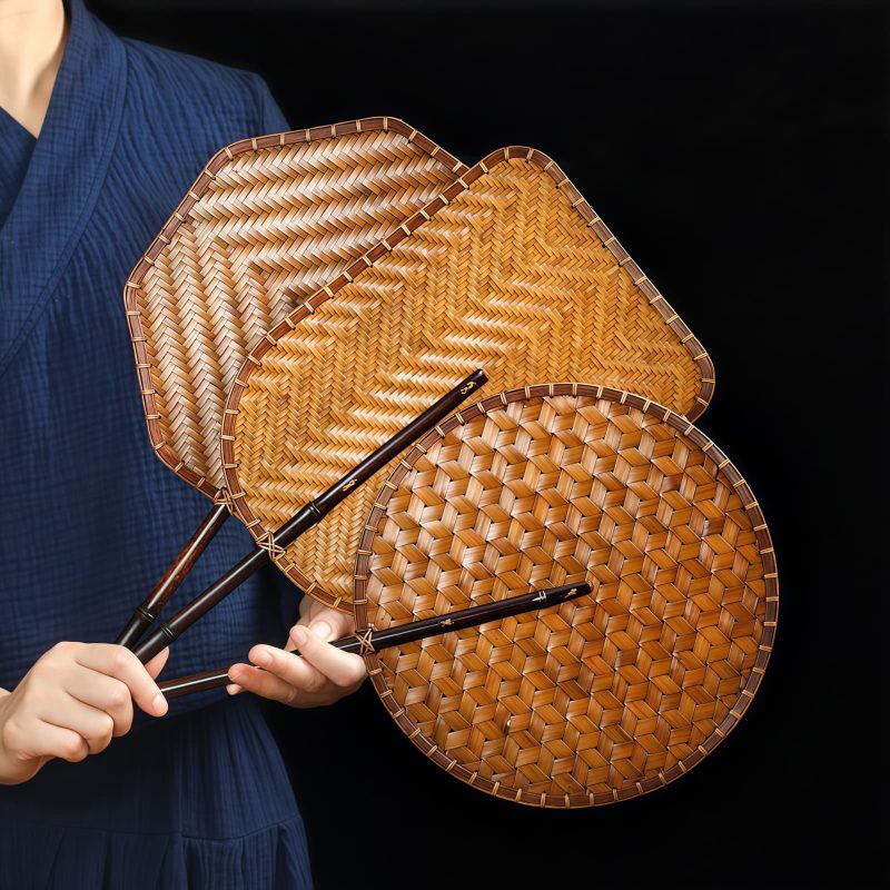 مروحة صينية يدوية الصنع من الخيزران، بيضاوية الشكل Chinese Handmade Bamboo Woven Oval Fan