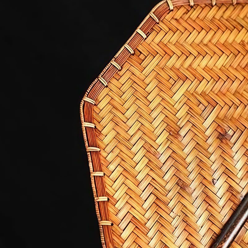 مروحة صينية يدوية الصنع من الخيزران، بيضاوية الشكل Chinese Handmade Bamboo Woven Oval Fan
