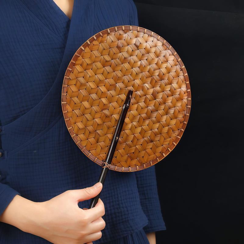 مروحة صينية يدوية الصنع من الخيزران، بيضاوية الشكل Chinese Handmade Bamboo Woven Oval Fan