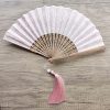 竹製ハンドル付き刺繍綿折りたたみ扇 Embroidered Cotton Folding Fan with Bamboo Handle