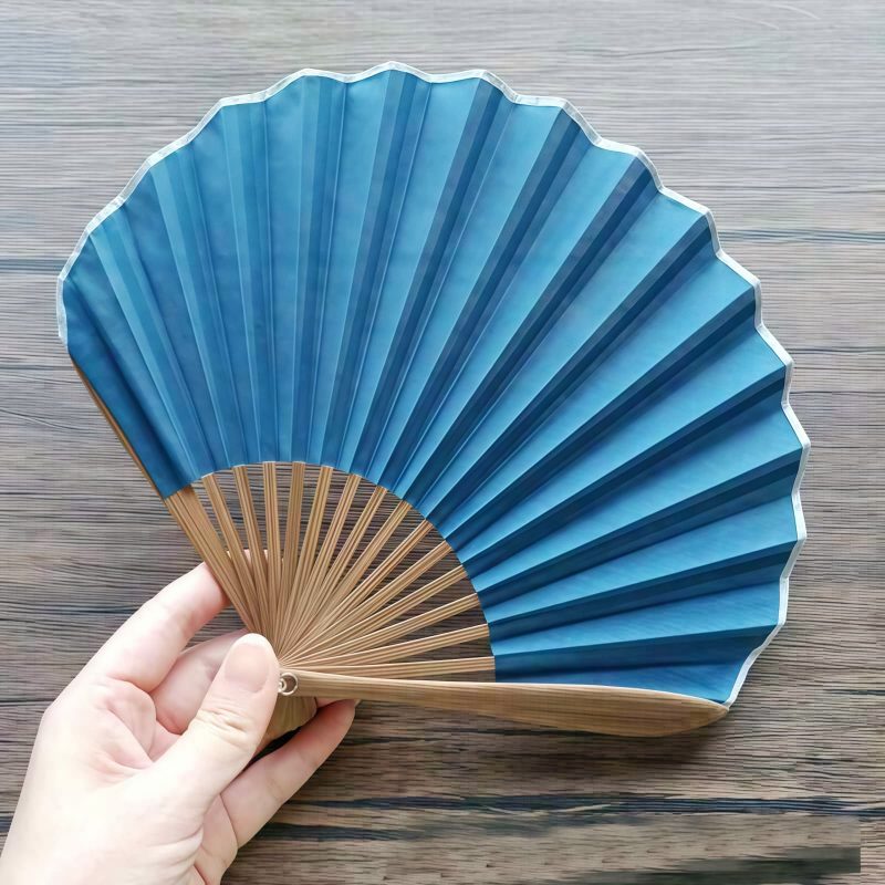 Abanico Plegable de Bambú Retro Artesanal, Color Sólido Handcrafted Retro Bamboo Solid Color Folding Fan