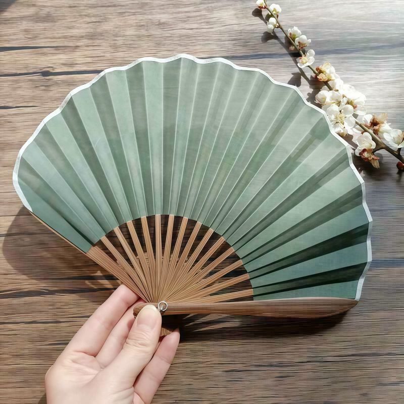 Abanico Plegable de Bambú Retro Artesanal, Color Sólido Handcrafted Retro Bamboo Solid Color Folding Fan