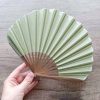 Abanico Plegable de Bambú Retro Artesanal, Color Sólido Handcrafted Retro Bamboo Solid Color Folding Fan