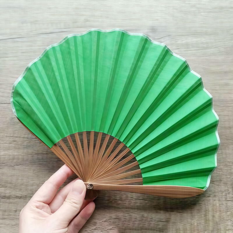 Abanico Plegable de Bambú Retro Artesanal, Color Sólido Handcrafted Retro Bamboo Solid Color Folding Fan