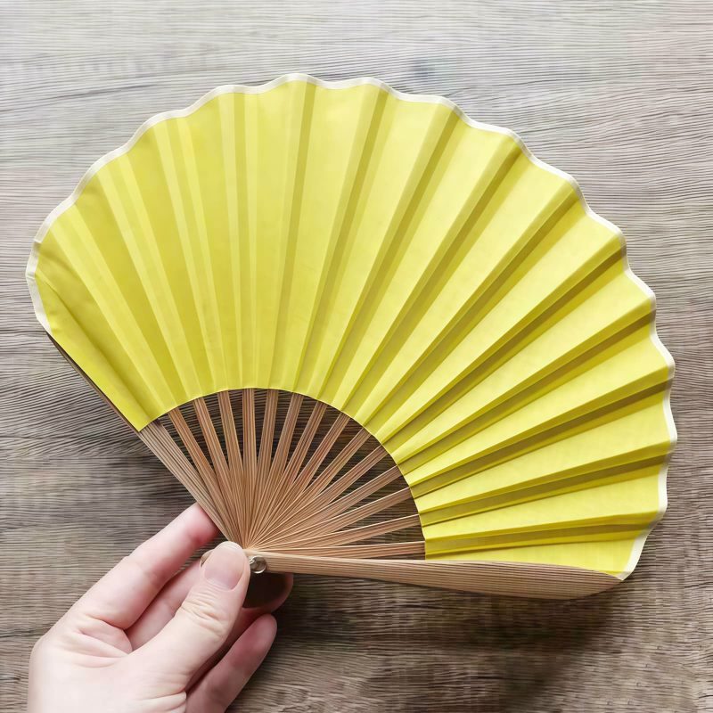 Abanico Plegable de Bambú Retro Artesanal, Color Sólido Handcrafted Retro Bamboo Solid Color Folding Fan