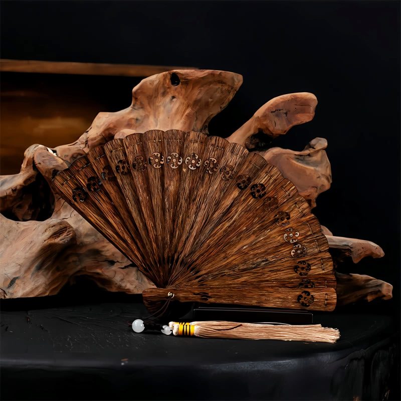 Abanico Plegable Grabado de Áloe de Nha Trang Nha Trang Agarwood Engraved Folding Fan
