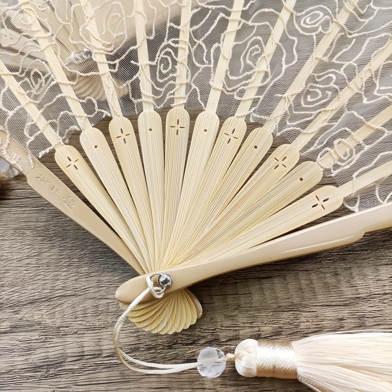 Abanico Plegable de Bambú con Encaje Rosa y Borlas Rose Lace Bamboo Folding Fan with Tassels