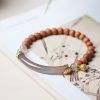 Pulsera de brazalete de sándalo y calcedonia gris Sandalwood Gray Chalcedony Cuff Bracelet