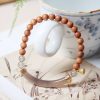 Pulsera de brazalete de sándalo y calcedonia gris Sandalwood Gray Chalcedony Cuff Bracelet