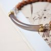 Pulsera de brazalete de sándalo y calcedonia gris Sandalwood Gray Chalcedony Cuff Bracelet