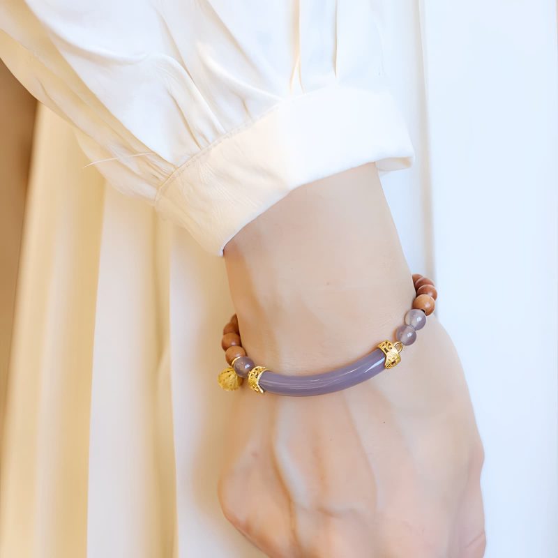 Pulsera de brazalete de sándalo y calcedonia gris Sandalwood Gray Chalcedony Cuff Bracelet