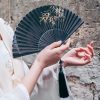 مروحة قابلة للطي من أوراق الخيزران السوداء الحريرية Silk Black Bamboo Leaf Folding Fan