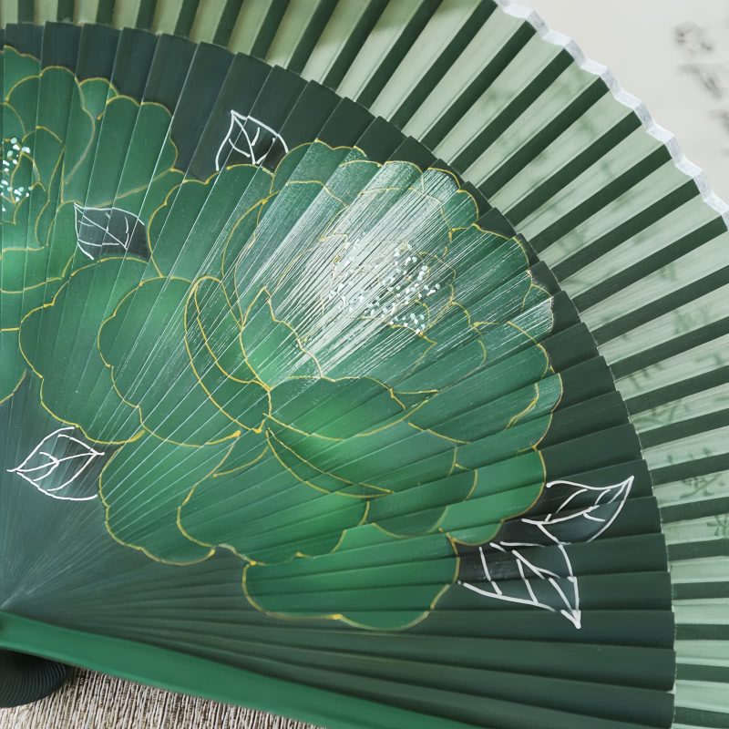 Abanico Plegable de Peonía de Seda con Marco de Bambú Silk Peony Folding Fan with Bamboo Frame