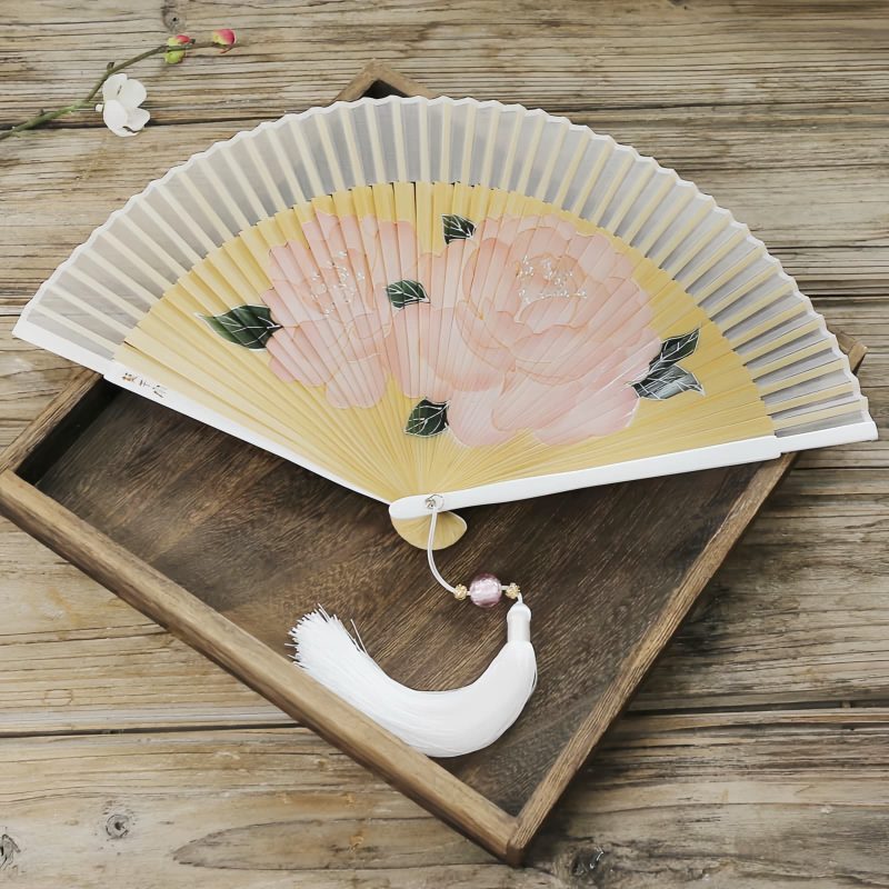 Abanico Plegable de Peonía de Seda con Marco de Bambú Silk Peony Folding Fan with Bamboo Frame
