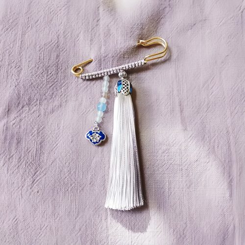 Broche de Borla de Calcedonia Tibetana Broche de Borla de Calcedonia Tibetana