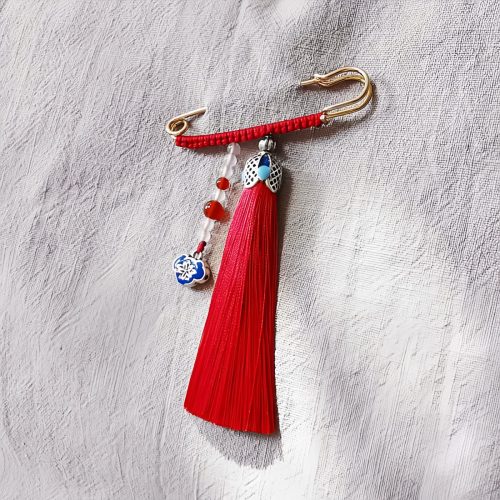 Broche de Borla de Calcedonia Tibetana Broche de Borla de Calcedonia Tibetana