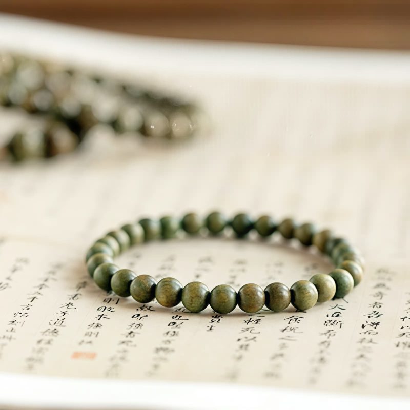 Gelang Tenang Kayu Cendana Hijau Tibet Tibetan Green Sandalwood Calming Bracelet
