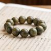 Gelang Tenang Kayu Cendana Hijau Tibet Tibetan Green Sandalwood Calming Bracelet