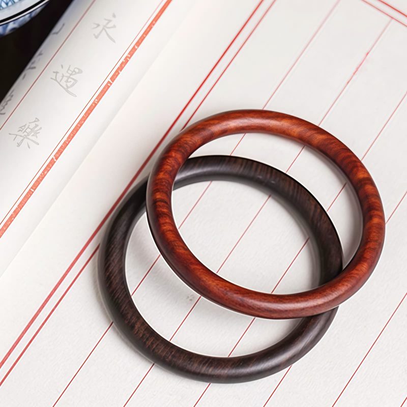 Pulsera de Protección de Sándalo Rojo y Verde Tibetano Tibetan Red and Green Sandalwood Protection Bangle