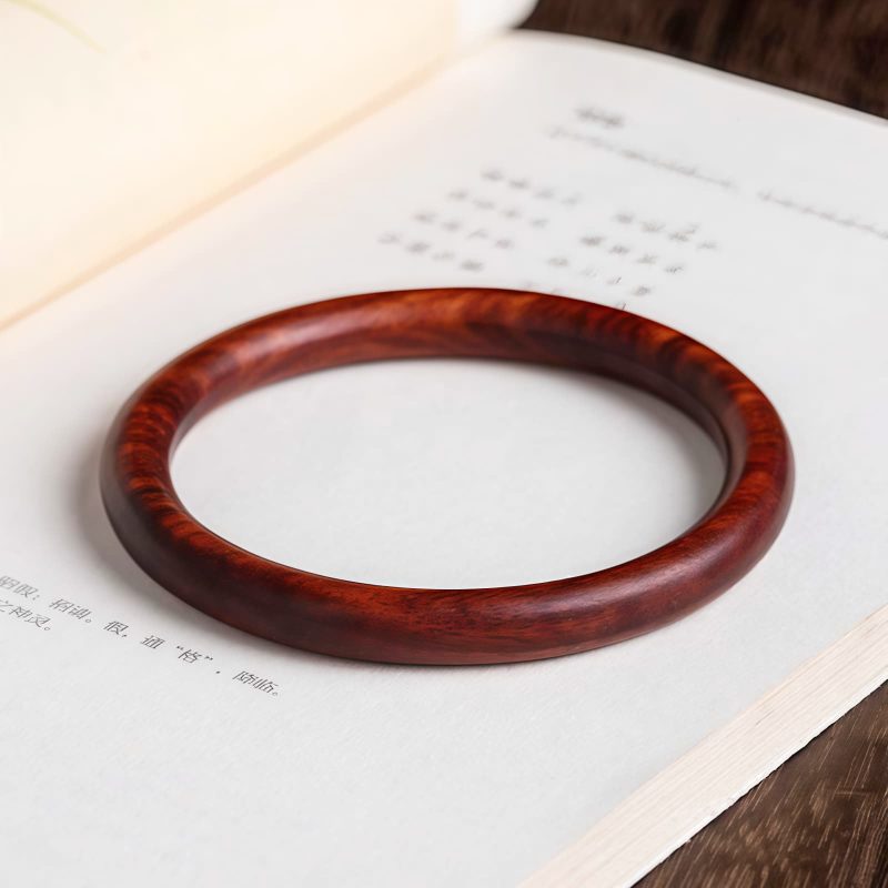 Pulsera de Protección de Sándalo Rojo y Verde Tibetano Tibetan Red and Green Sandalwood Protection Bangle