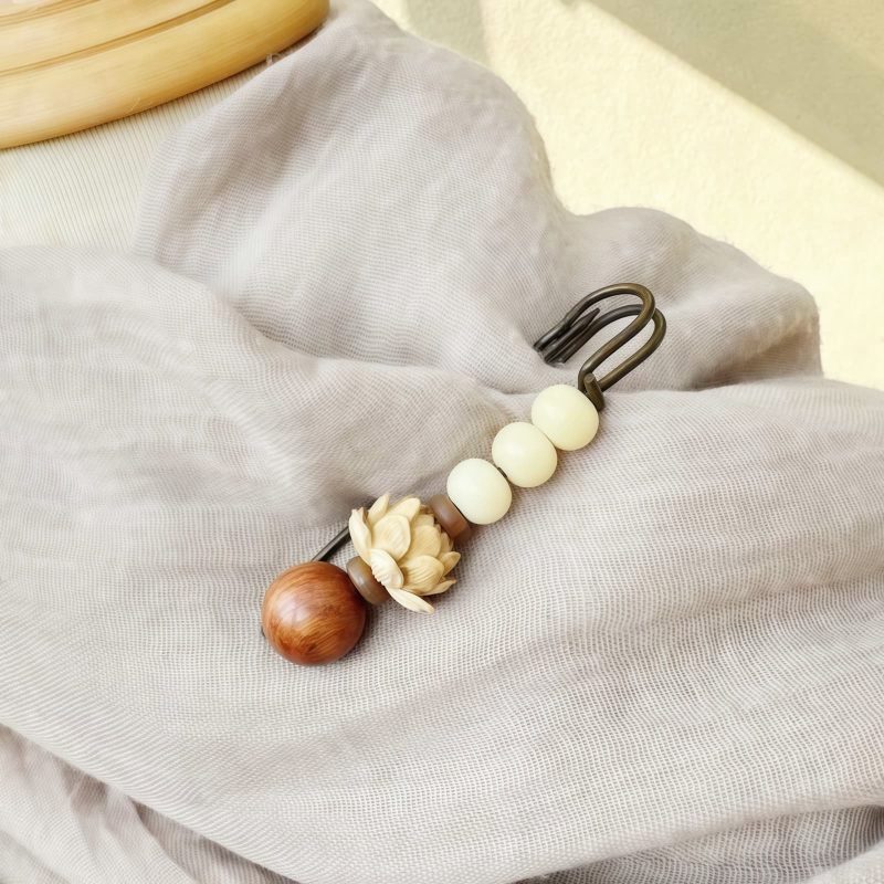 Pin Damai Biji Bodhi Vintage dari Kayu Cendana Vintage Bodhi Seed Sandalwood Peace Brooch