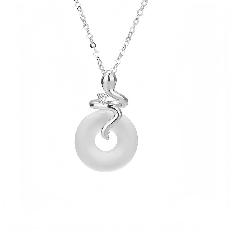 Colar Pingente de Calcedónia Ano da Serpente em Prata 925 925 Silver Snake Year Chalcedony Peace Pendant Necklace