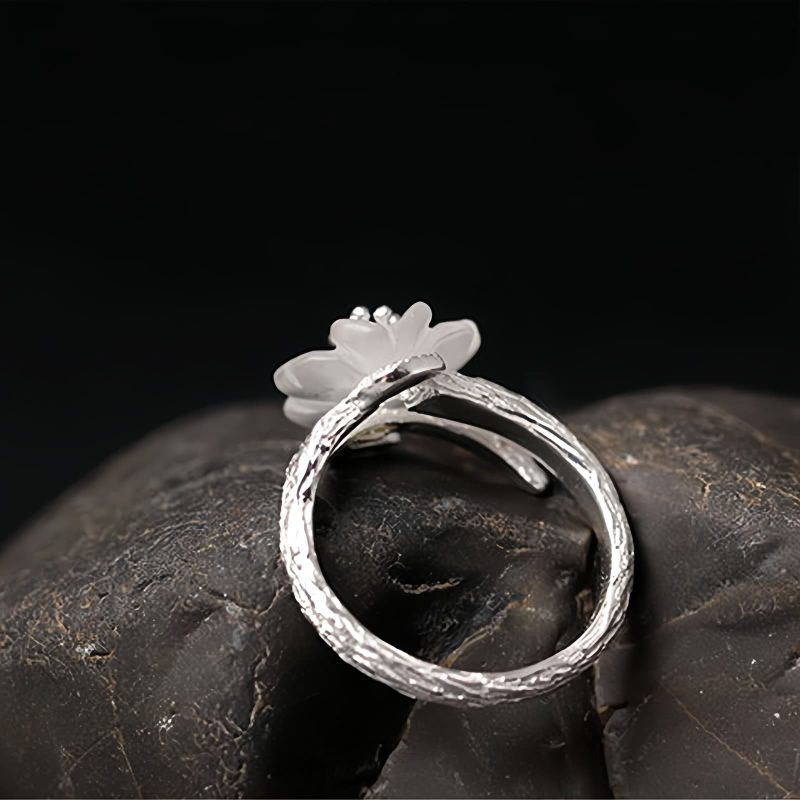 Cincin Penyembuhan Adjustable Perak 925 dengan Bunga Kerangka Kristal Putih 925 Silver Adjustable Healing Ring with White Crystal Skeleton Flower