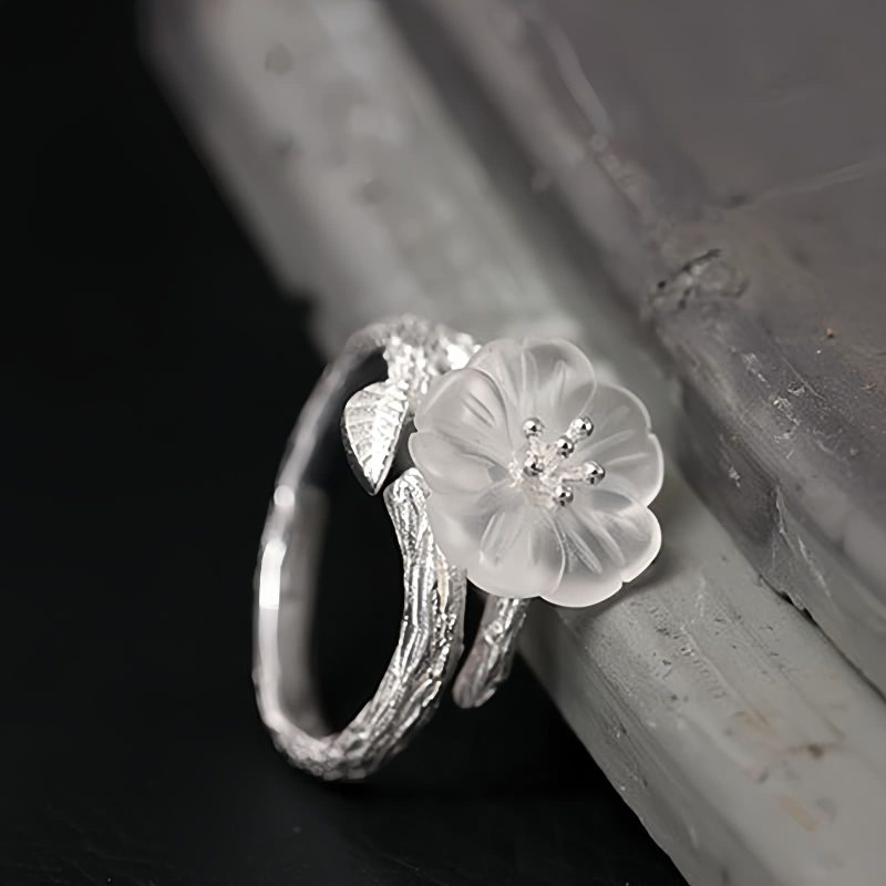 Cincin Penyembuhan Adjustable Perak 925 dengan Bunga Kerangka Kristal Putih 925 Silver Adjustable Healing Ring with White Crystal Skeleton Flower