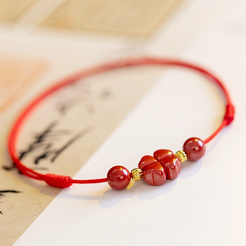 Pulsera de Bendición de Cinabrio con Trébol de Cuatro Hojas Four Leaf Clover Cinnabar Blessing Bracelet
