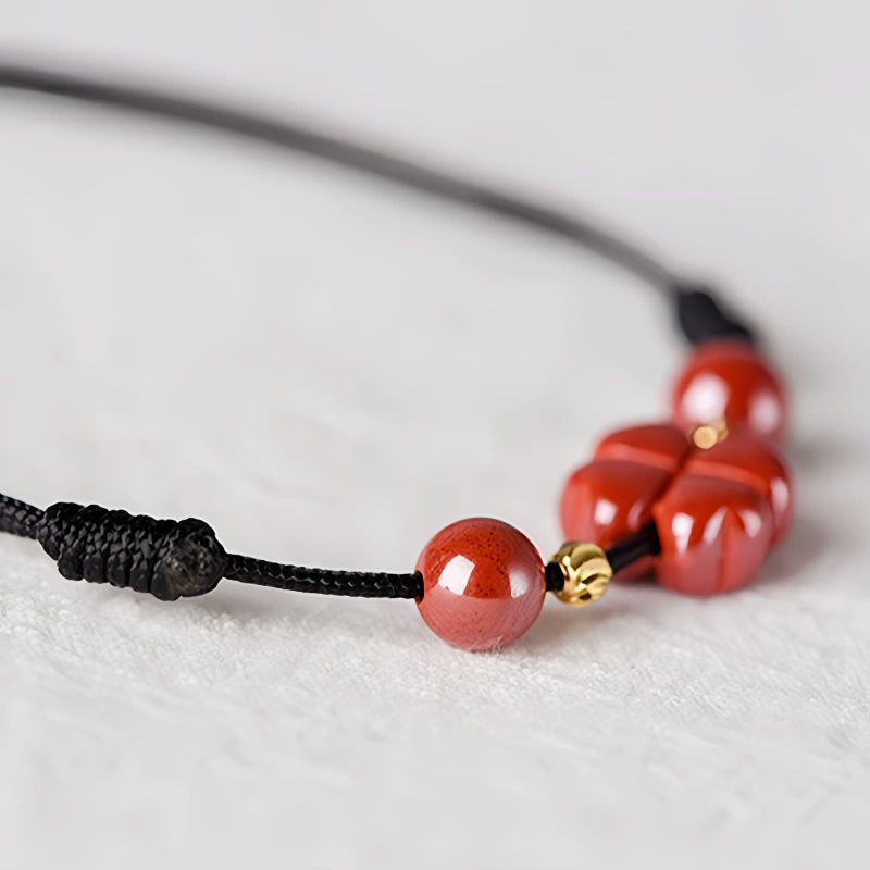 Pulsera de Bendición de Cinabrio con Trébol de Cuatro Hojas Four Leaf Clover Cinnabar Blessing Bracelet