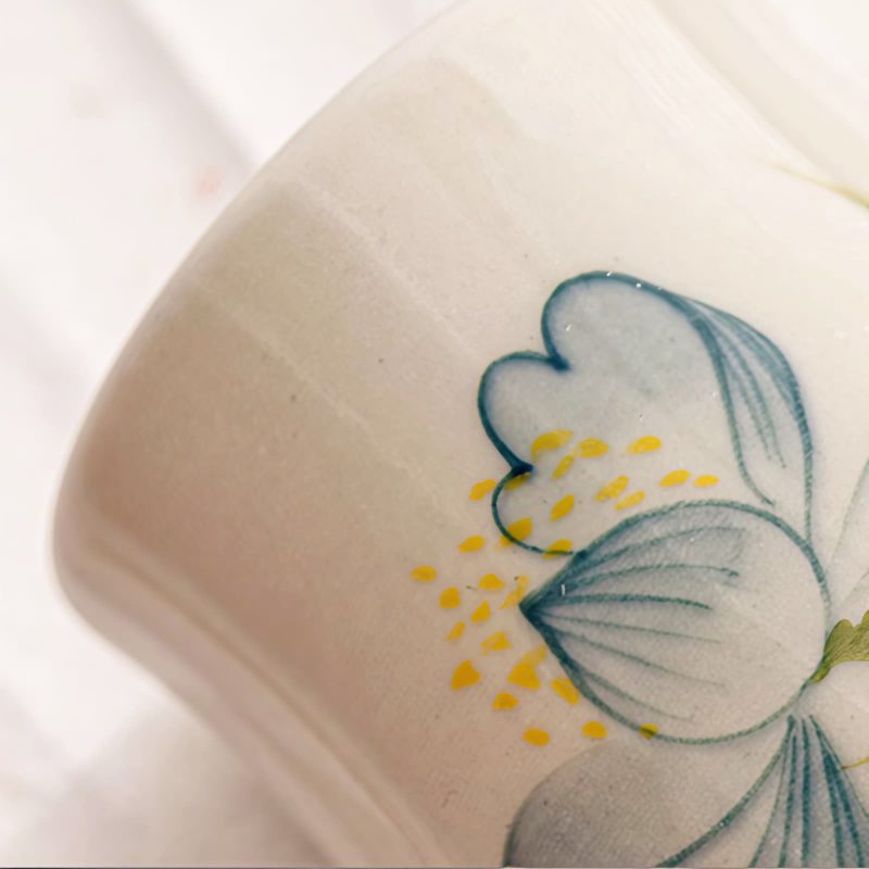 Taza de Té de Loto de Cerámica Pintada a Mano Hand Painted Ceramic Lotus Tea Cup