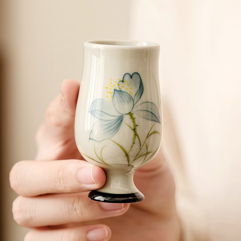 Taza de Té de Loto de Cerámica Pintada a Mano Hand Painted Ceramic Lotus Tea Cup