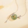 قلادة فراشة هييتيان جاد للسلام Hetian Jade Butterfly Peace Necklace
